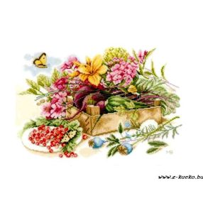 PN-0157493 In the garden 37x25 cm