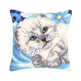 C5202 Cute kitten 40x40 cm