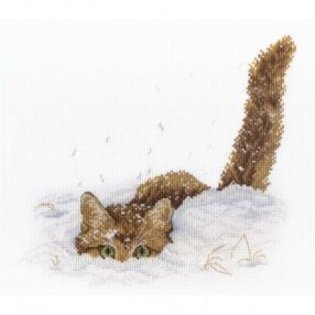 SNV557 Cat in the Snow 20x25 cm