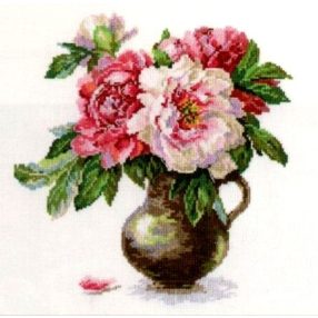 2-21 Blooming garden. Peonies 25x26 cm