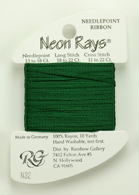 N032 Neon Rays Spruce Green