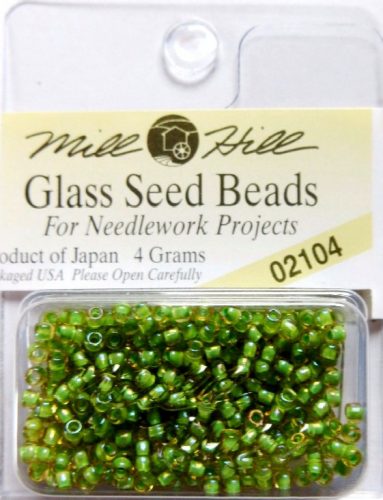 mh-02104 Glass Seed Beads Grasshopper