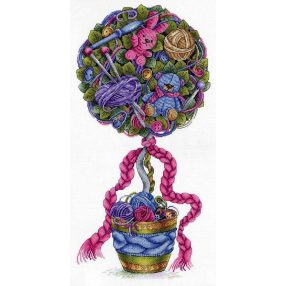 SNV690 Cosiness Topiary 36x18 cm