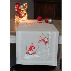 PN-0173615 Christmas gnomes skiing 40x100 cm
