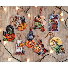 Leti 8008 Halloween Toys Kit of 8 pieces 11x9 cm
