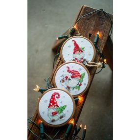 PN-0187976 Christmas gnomes set of 3 10 cm