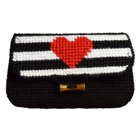 SA9850 Szív - táska 18x4,5x10 cm