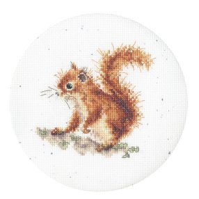 XHD116 Hannah Dale - Acorns 15 cm