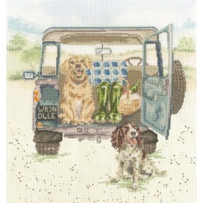 XHD126 Hannah Dale - Paws For A Picnic 31x33 cm
