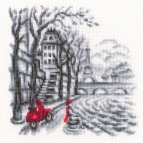 C330 On the streets of Paris 14x15 cm