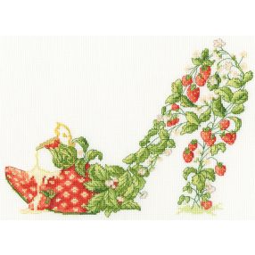 XSK19 Sally King - Strawberries And Cream 29x21 cm