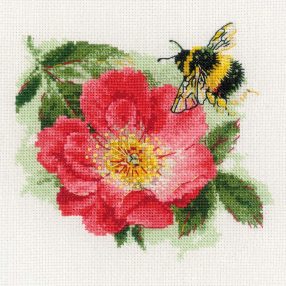 2210 Furry Bumblebee 15x15 cm