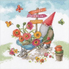 D70-35441 Garden Gnome  25,5x25,5 cm