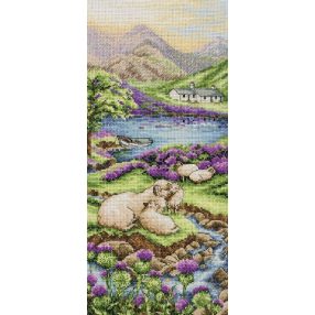 PCE0816 Highlands Landscape 32x14 cm