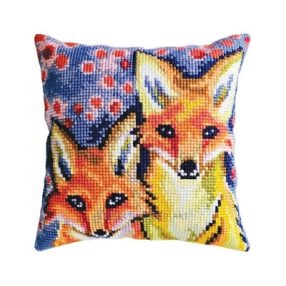 C5477 Fox Cubs 40x40 cm