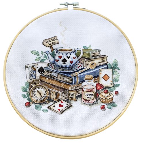 AH320 The mad tea party 18x17 cm