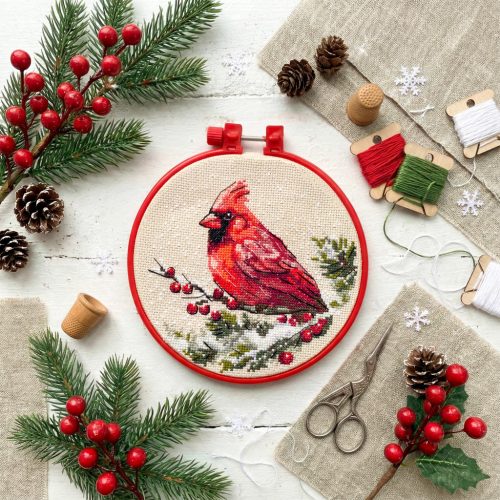 AHM096 Winter Cardinal 15x15 cm