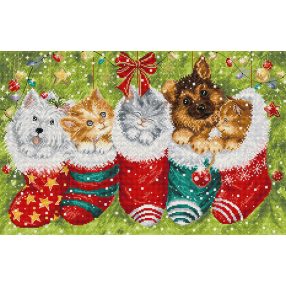 Leti 9940 Dogs and Cats in Stockings 37x24 cm