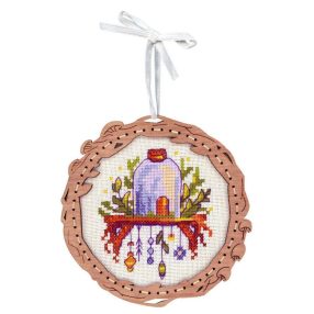 SO108 House on a shelf 11 cm