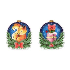 SR1160 Karácsonyi gömb mókussal 10x9 cm