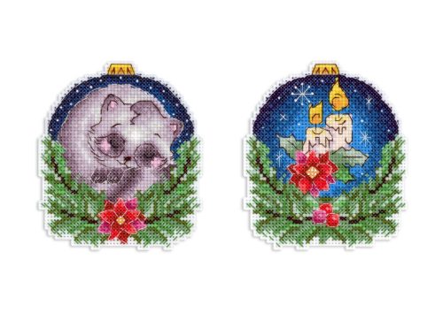 SR1161 New Year's ball with a raccoon 10x9 cm