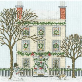 XSS31 Sally Swannell - Christmas Townhouse 26x26 cm