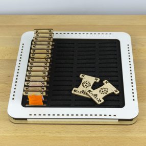 pb-028 Bobbina rendező 25x25 cm